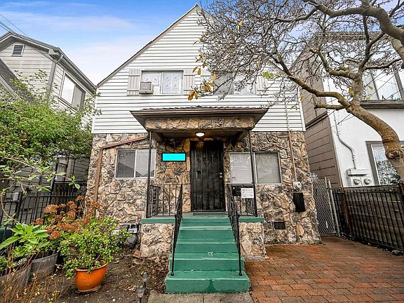 2nd image of 3114 Magnolia St #1