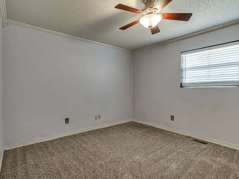 11007 Greystone Ave — Photo 28