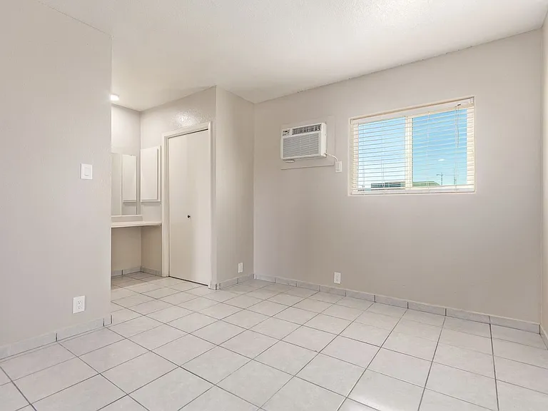 769 E. Pierce St. — Photo 5