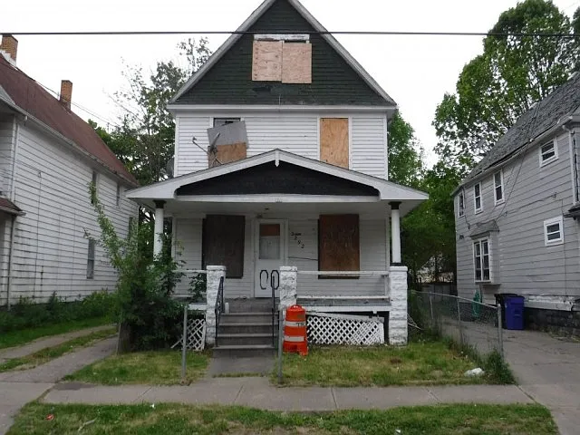 3292 W 54th St photo 1