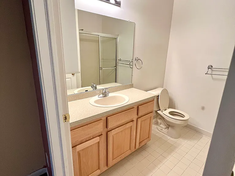 16836 Dover Dr #10 — Photo 23