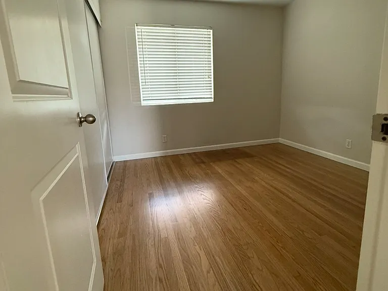 7547 Burnham Way — Photo 4