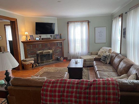 Wood burning fireplace