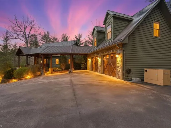 1721 Meadow Rd, Ferguson, NC 28624