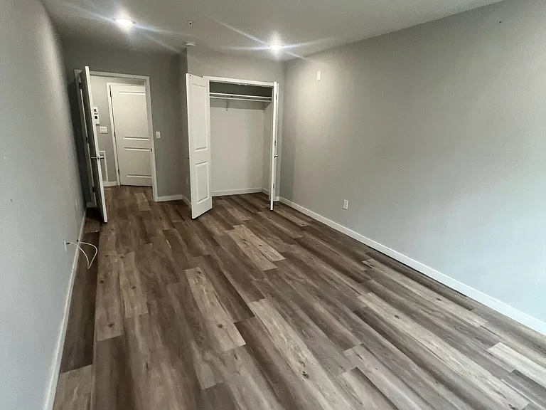 77 Park Ave #213 — Photo 6