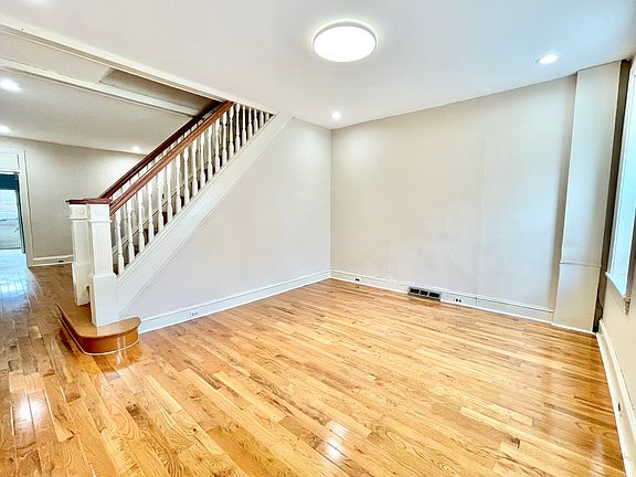 2nd image of 3430 Sunnyside Ave