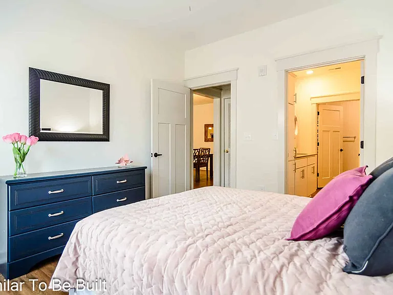 Harbor Village Apartments — Photo 10