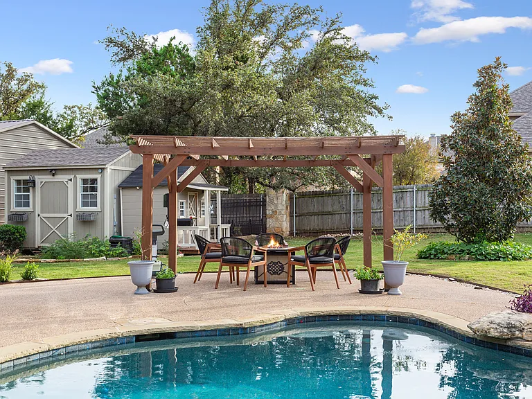 8464 Spicewood Springs Rd — Photo 23