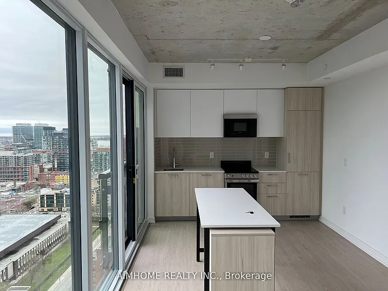 65 Mutual St #2509 — Photo 8
