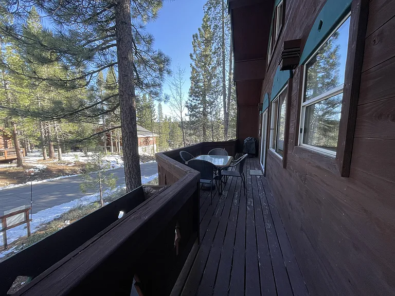 Deck, Right side