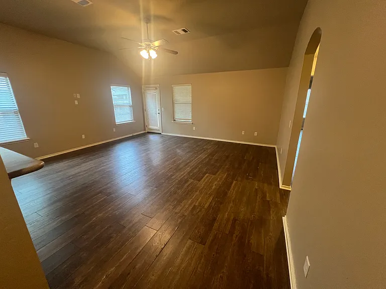 18509 Agua Dr — Photo 7