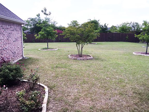 3rd image of 6931 Hickory Estates Ct