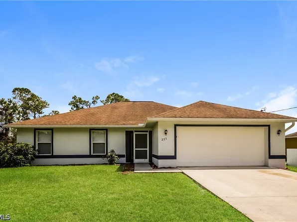 223 Beckley Dr, Lehigh Acres, FL 33936