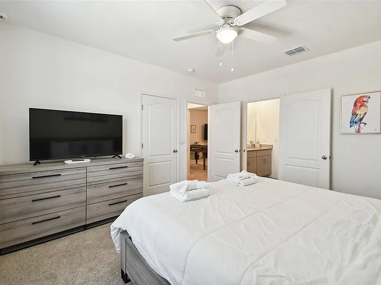 7704 Oakmoss Loop — Photo 8