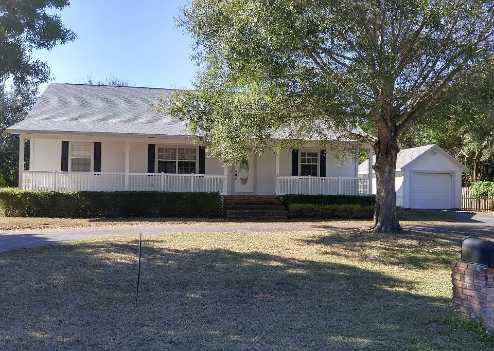 1st image of 450 11th Ave