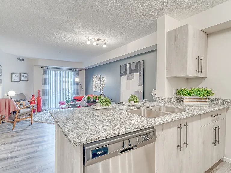 905 Evanston Dr NW — Photo 40