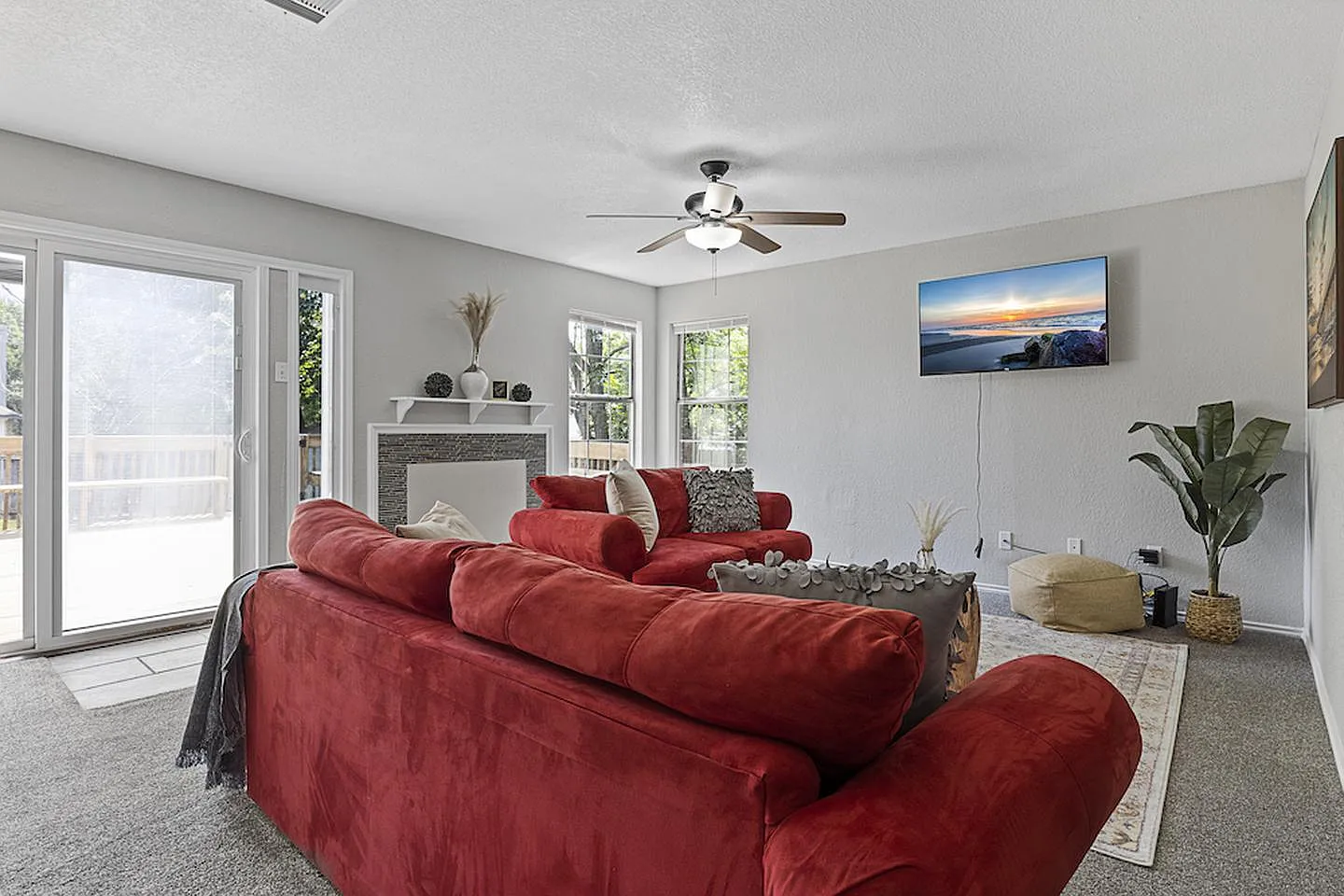 Modern Austin Home Near Walnut Creek Greenbelt — Photo 3