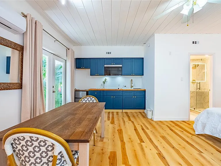401 Bullard Pkwy — Photo 22