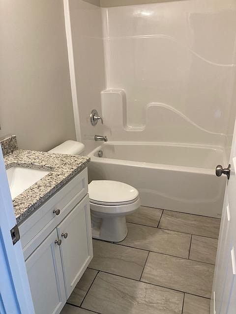 2nd Bathroom