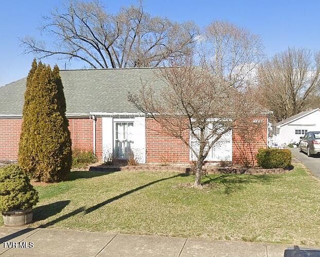 1st image of 305 Cherokee Village Dr