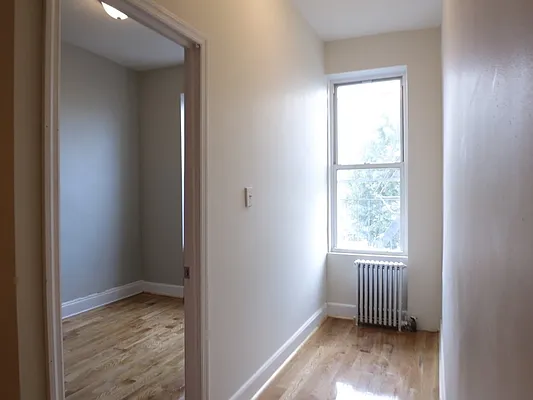 Rented by MNS | media 6