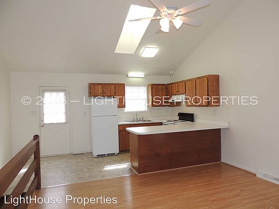 5th image of 128 Water Gate Dr #B