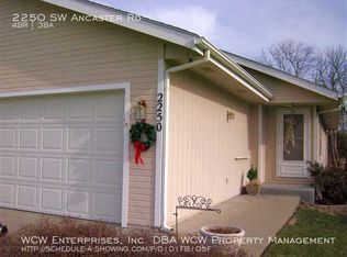2250 SW Ancaster Rd, Topeka, KS 66614