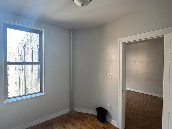 4th image of 27 Audubon Ave #19