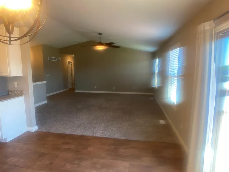 408 Split Rail Dr — Photo 8