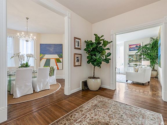 3rd image of 2511 Pacific Ave