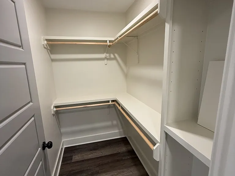 221 W Sallier St #2 — Photo 6