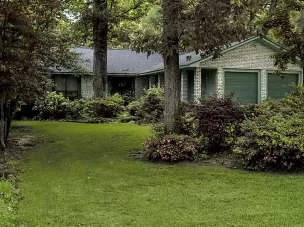 49 Cherry Hill Dr, Conroe, TX 77304