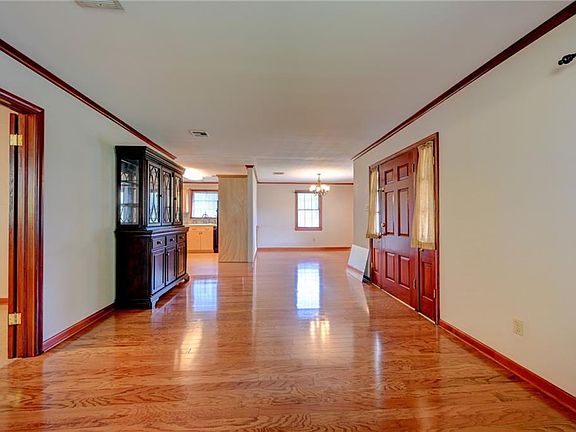 4th image of 4628 Lafaye St