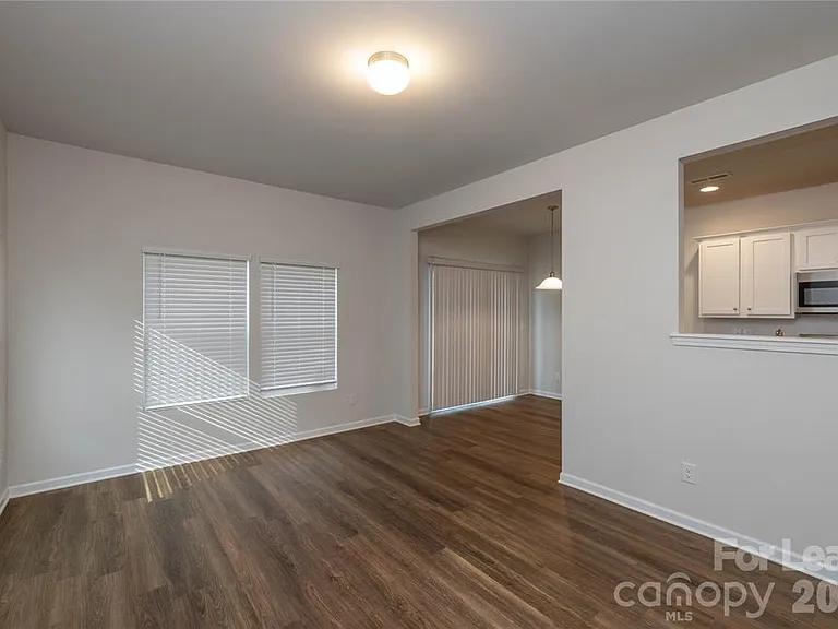 1419 Amhurst St — Photo 13