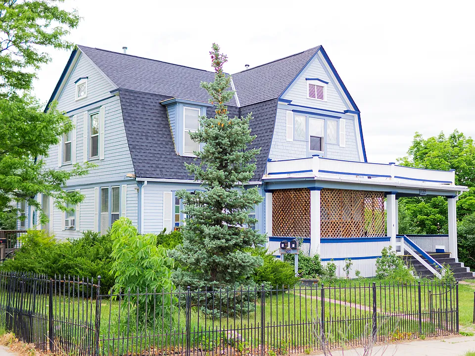 706 South St #5