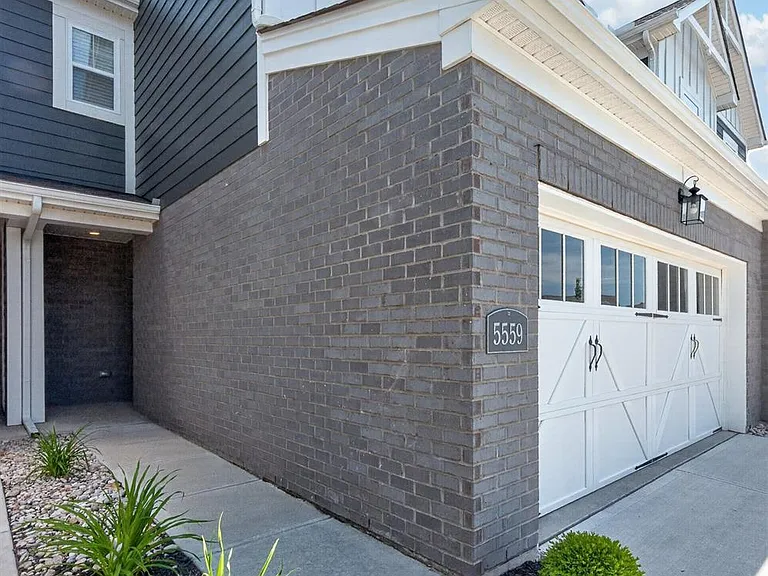 5559 Eagle Ct — Photo 4