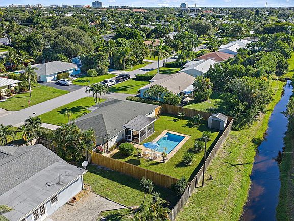 5th image of 372 Franklin Road