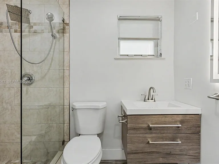 2317 SW 34th Ave — Photo 20