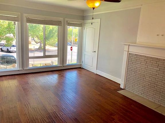 3rd image of 503 1/2 N Kenmore Ave
