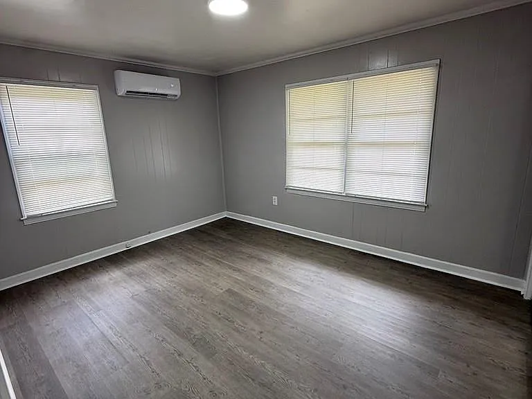 197 Evelyn Ave — Photo 13