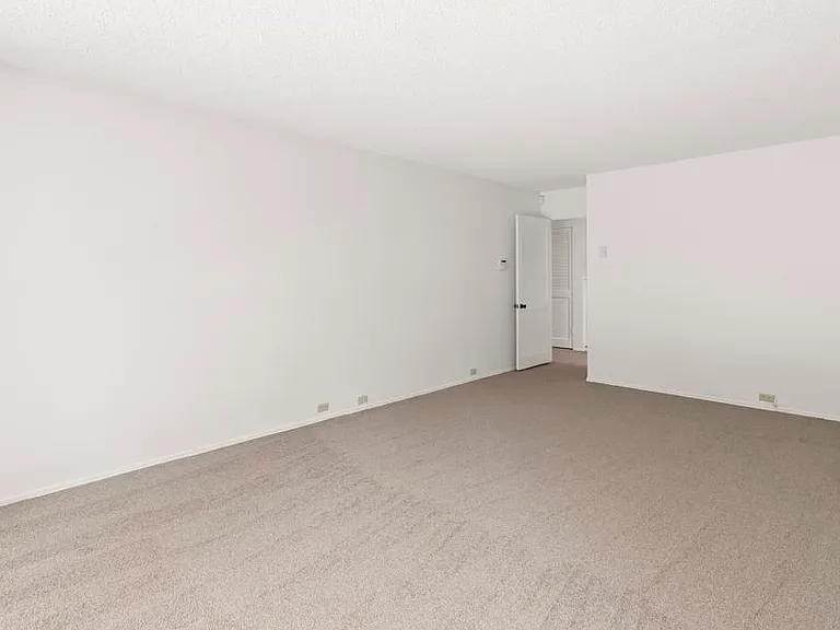 16138 Via Madera Circa E — Photo 22