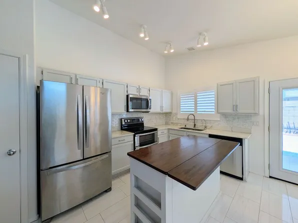 2824 W Angela Dr, Phoenix, AZ 85053