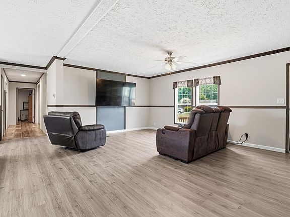 3rd image of 7543 Lacy Dr.