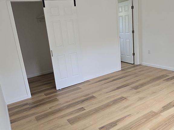 5th image of 151 Nagle St Floor 1