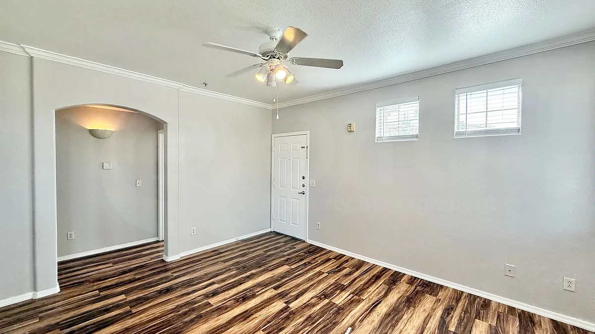 2 bed, 2.0 bath, 1056 sqft, $1,450 — Photo 3