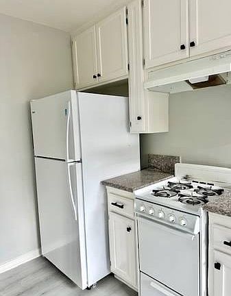 3rd image of 6115 Mesa Ave APT 1