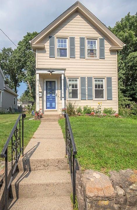 1st image of 111 Walnut Ave