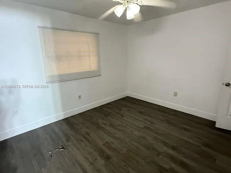 11905 NE 2nd Ave #C106 — Photo 18
