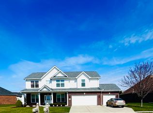 1909 Versailles Dr, Greenwood, IN 46143