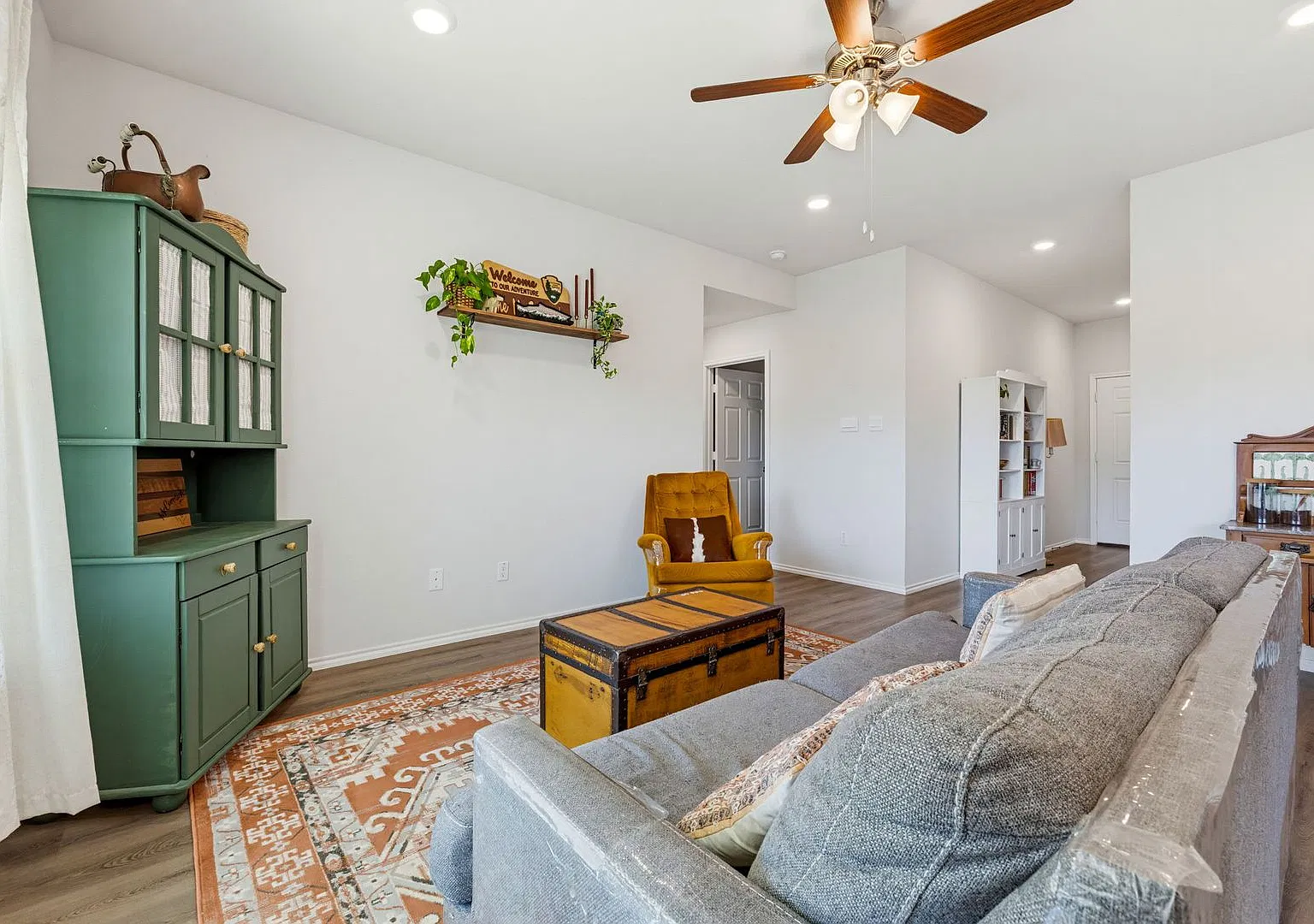 2440 Muscovy Dr — Photo 4